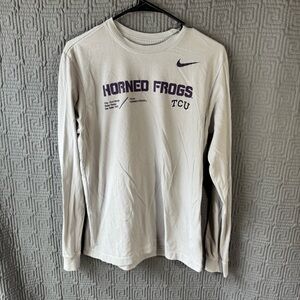 The Nike Tee DriFit T-Shirt Men Medium Grey Gray TCU Horned Frogs